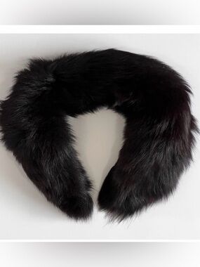 Black Fox Fur Collar Scarf - Elegant Women’s Accessory